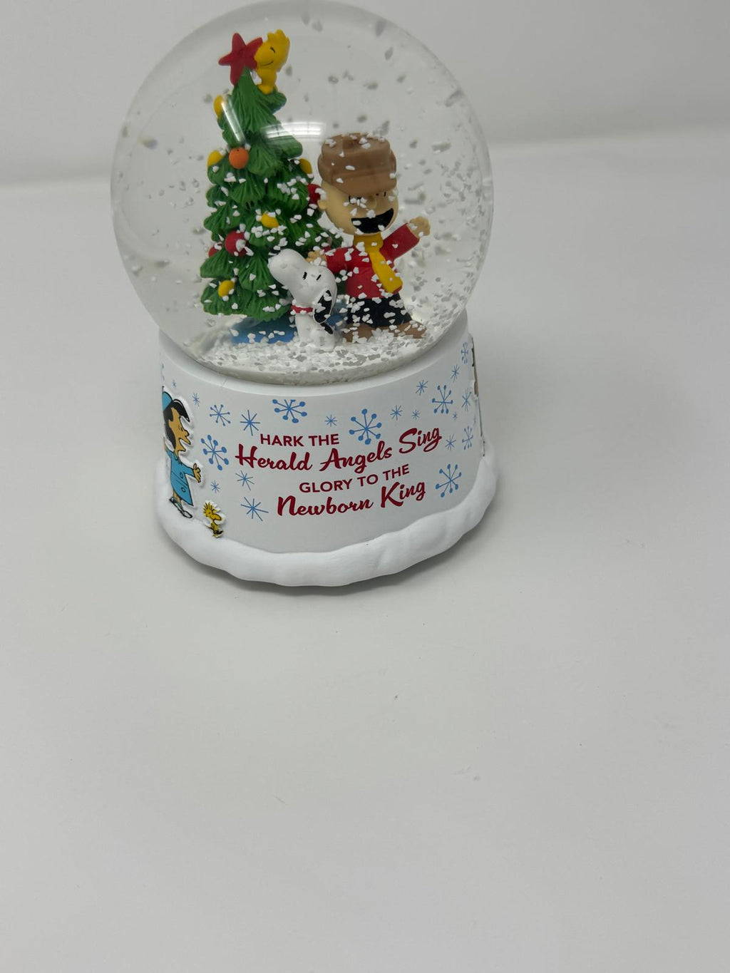 Snoopy -Charlie Brown  Snow Globe / Globo de nieve de Snoopy -Charlie Brown