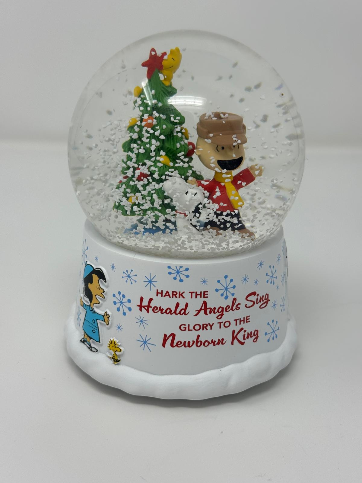 Snoopy -Charlie Brown  Snow Globe / Globo de nieve de Snoopy -Charlie Brown